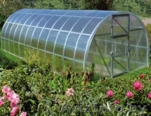 Теплица  под  поликарбонат