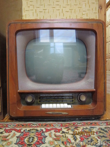 Продам телерадиолу "Беларусь-5" 1960 г.в.  - Изображение #1, Объявление #760664