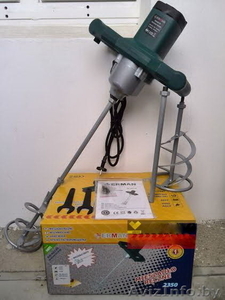 Миксер для смешивания строительных смесей..