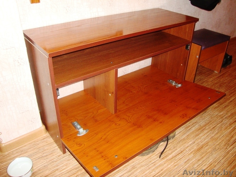 Тумба обувная б/у в хорошем состоянии (тумба темнее, чем на фото, цвет искажен в - Изображение #2, Объявление #848408