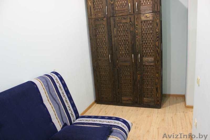  2-комнатная квартира в коттедже с огороженной территорией и беседкой. - Изображение #7, Объявление #1340850